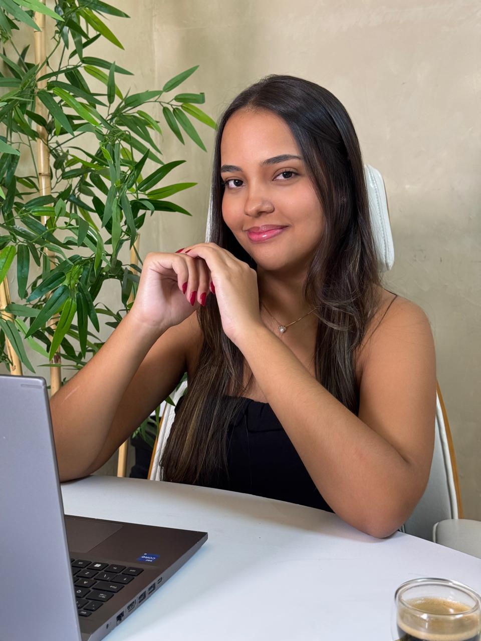 Foto da psicóloga Tuanny Arruda